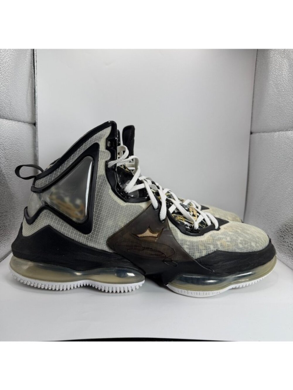 Nike LeBron 19 Royalty Shoes Mens Size 11.5 Animal Print Sneakers Basketball